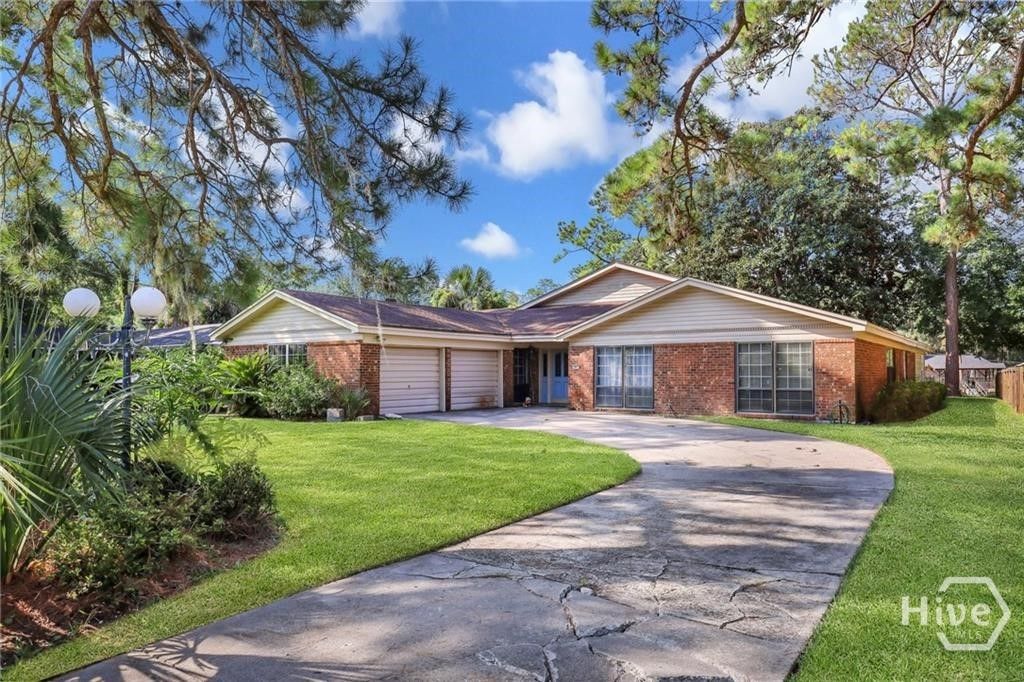 387 Hunt Drive, Savannah, GA 31406