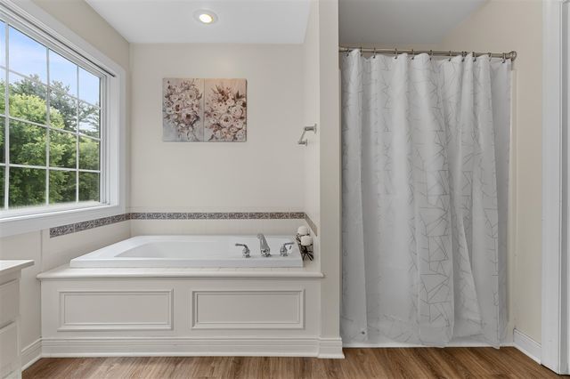 4633 Chasemoor Drive, Portage, MI 49024