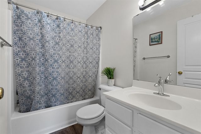 4633 Chasemoor Drive, Portage, MI 49024