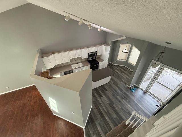 9113 Medley Circle, Golden Valley, MN 55427