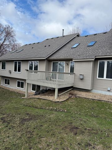 9113 Medley Circle, Golden Valley, MN 55427
