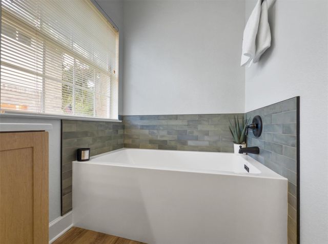 3817 Newland DR, Round Rock, TX 78681