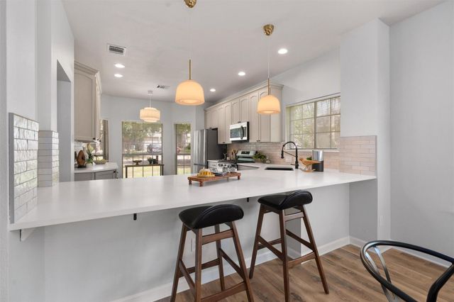 3817 Newland DR, Round Rock, TX 78681