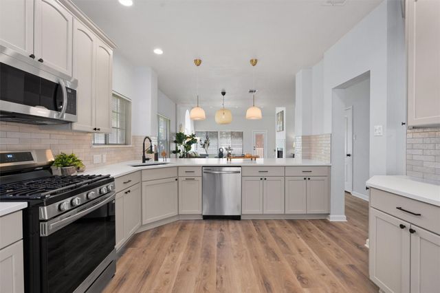 3817 Newland DR, Round Rock, TX 78681