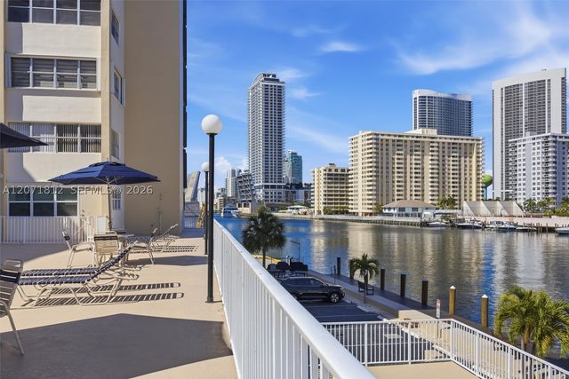 111 Golden Isles Dr G12, Hallandale Beach, FL 33009