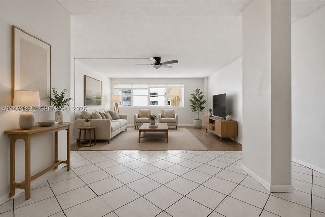 111 Golden Isles Dr G12, Hallandale Beach, FL 33009
