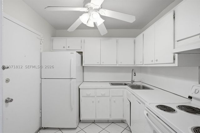 111 Golden Isles Dr G12, Hallandale Beach, FL 33009