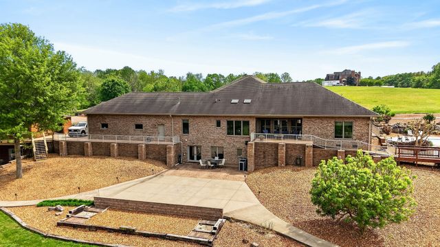 480 Mobley Rd, Clarksville, TN 37043