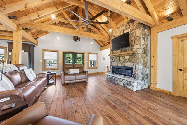 480 Mobley Rd, Clarksville, TN 37043