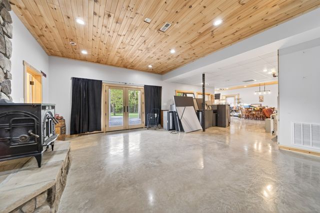 480 Mobley Rd, Clarksville, TN 37043