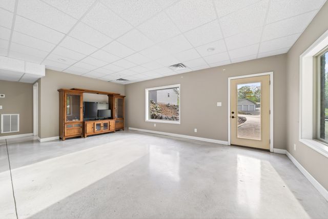 480 Mobley Rd, Clarksville, TN 37043