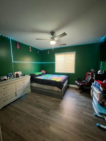 4333 E Vista Avenue, Visalia, CA 93292