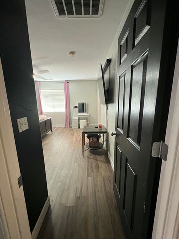 4333 E Vista Avenue, Visalia, CA 93292