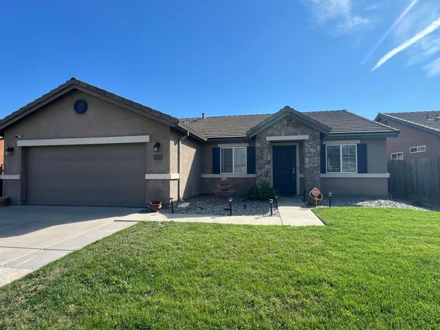 4333 E Vista Avenue, Visalia, CA 93292