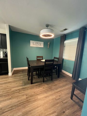 4333 E Vista Avenue, Visalia, CA 93292