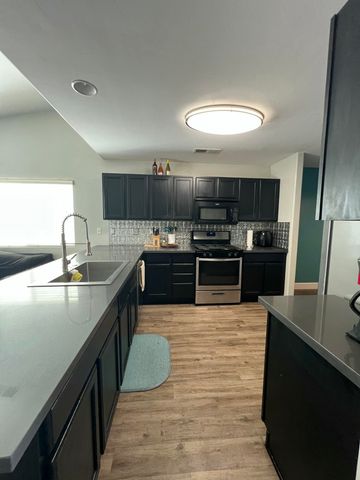 4333 E Vista Avenue, Visalia, CA 93292