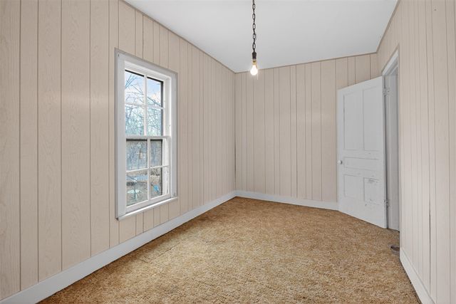 611 Oakhill Avenue, Jackson, MI 49201