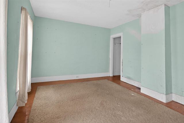 611 Oakhill Avenue, Jackson, MI 49201