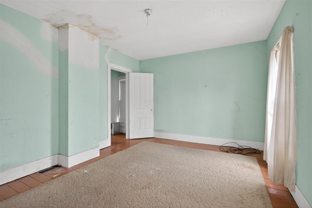 611 Oakhill Avenue, Jackson, MI 49201