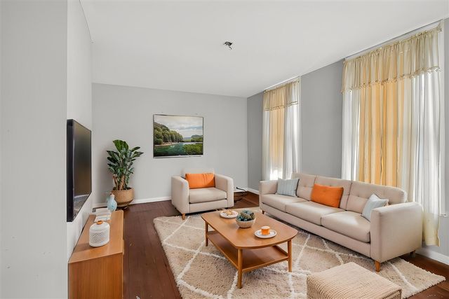 611 Oakhill Avenue, Jackson, MI 49201