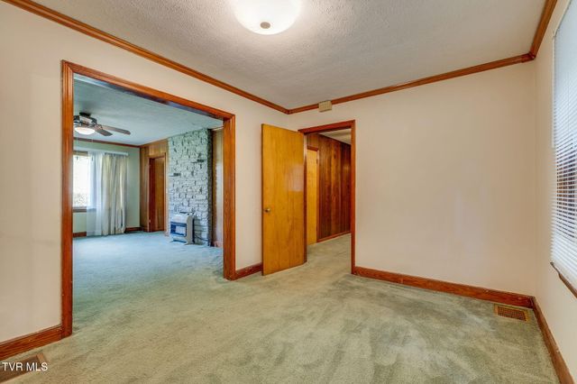 1000 Tranbarger Drive, Kingsport, TN 37660