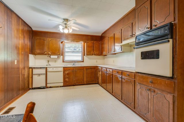 1000 Tranbarger Drive, Kingsport, TN 37660