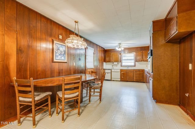 1000 Tranbarger Drive, Kingsport, TN 37660