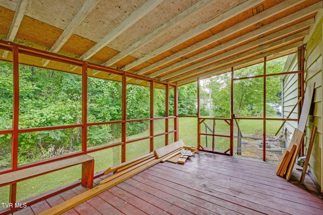 1000 Tranbarger Drive, Kingsport, TN 37660