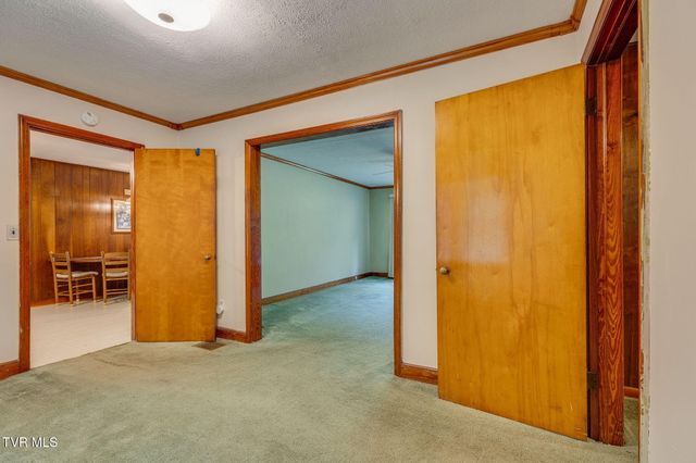 1000 Tranbarger Drive, Kingsport, TN 37660