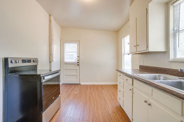 2812 Cordone Street, Fort Worth, TX 76133