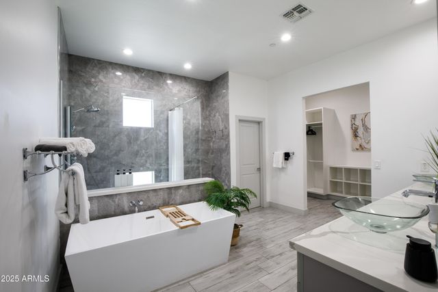 2015 N 80TH Place, Scottsdale, AZ 85257