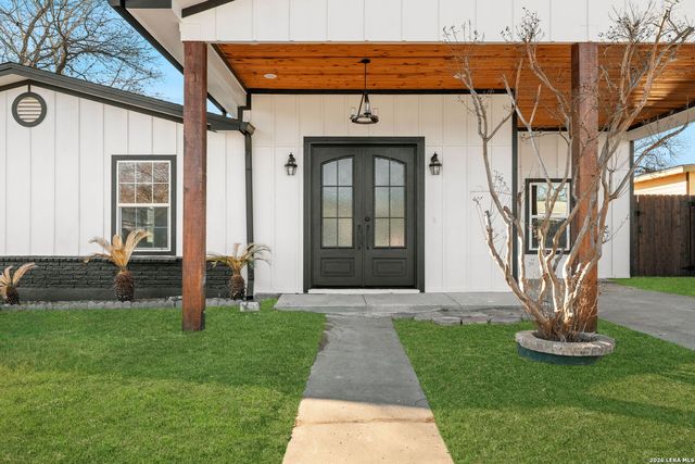 722 Blakeley, San Antonio, TX 78209