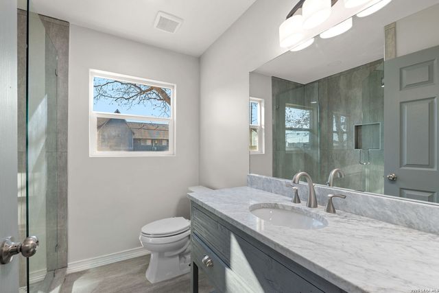 722 Blakeley, San Antonio, TX 78209