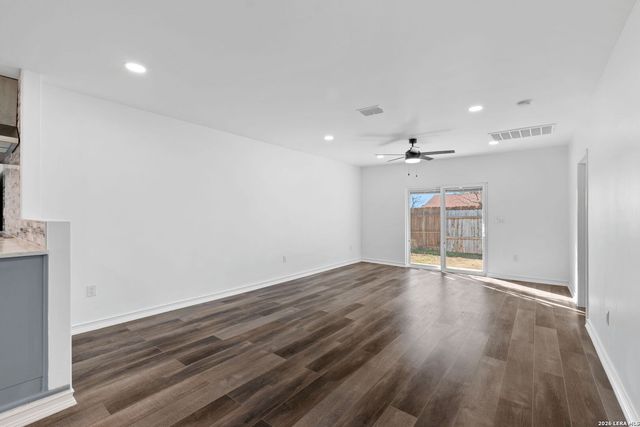 722 Blakeley, San Antonio, TX 78209