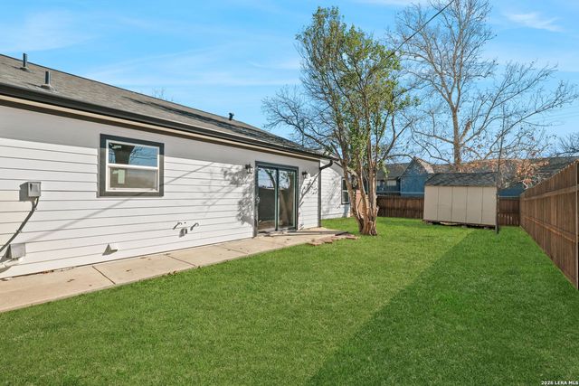 722 Blakeley, San Antonio, TX 78209