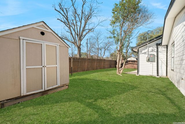 722 Blakeley, San Antonio, TX 78209