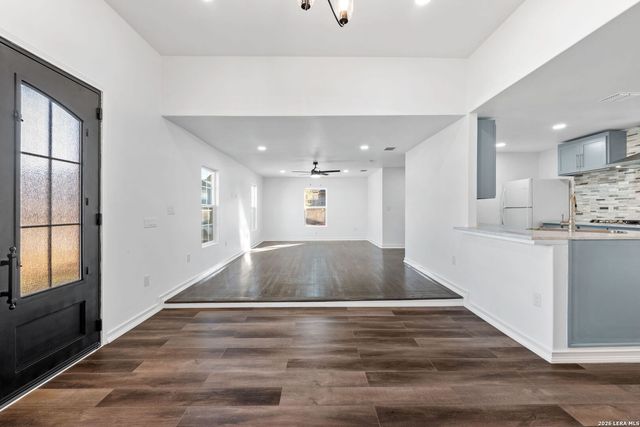 722 Blakeley, San Antonio, TX 78209