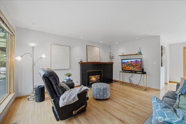 2145 N 146th Street, Shoreline, WA 98133