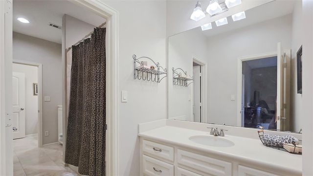 15305 Chichester Lane, Jersey Village, TX 77040