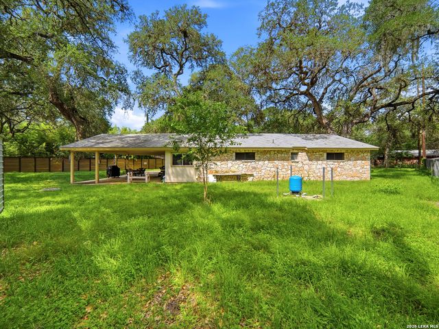19214 Grey Forest, Helotes, TX 78023