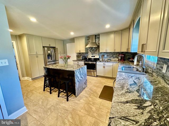 8620 STABLEVIEW CT, Gaithersburg, MD 20882