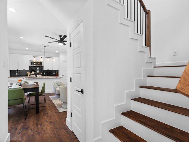 1104 E Annie Street, Fort Worth, TX 76104