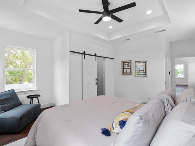 1104 E Annie Street, Fort Worth, TX 76104