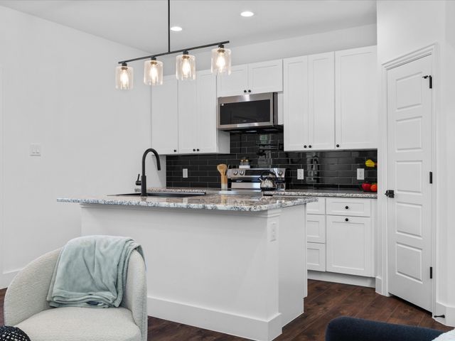 1104 E Annie Street, Fort Worth, TX 76104