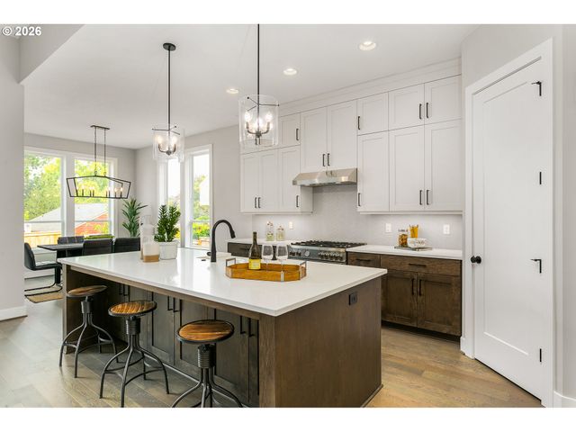 9240 Sw 74TH Ave, Portland, OR 97223