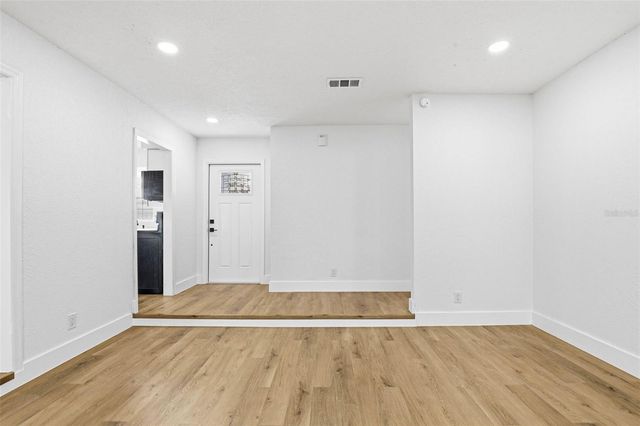 1008 HALLWOOD LOOP, Brandon, FL 33511