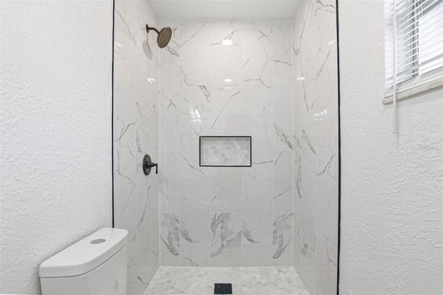 1008 HALLWOOD LOOP, Brandon, FL 33511