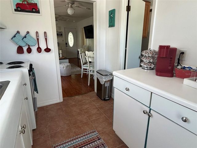 2907 CLINTON STREET S, Gulfport, FL 33707