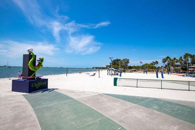 2907 CLINTON STREET S, Gulfport, FL 33707