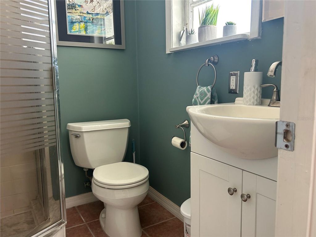 Image 15 of property listing at 2907 CLINTON STREET S, Gulfport, FL 33707